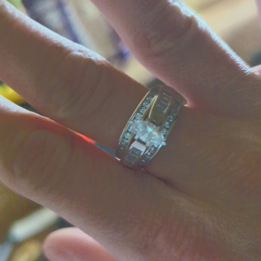 10k white gold ring